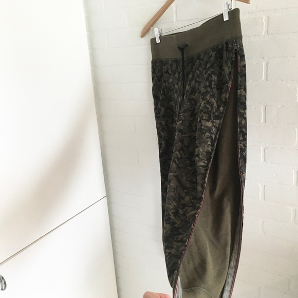 Lululemon Women Track pants Army Green Camo print Y2K Full Zip leg Pockets 6 - Picture 7 of 16